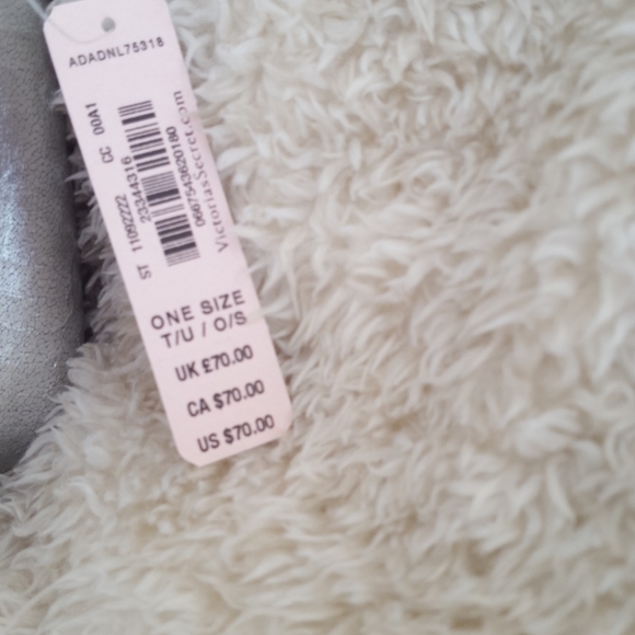 Victoria Secret cross body - Picture 4 of 9